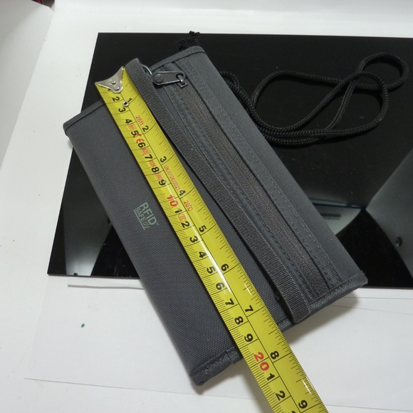 PACSAFE NWOT Phone Passport RFID Travel Accordion Wallet Wristlet GREY ORANGE - Picture 7 of 7